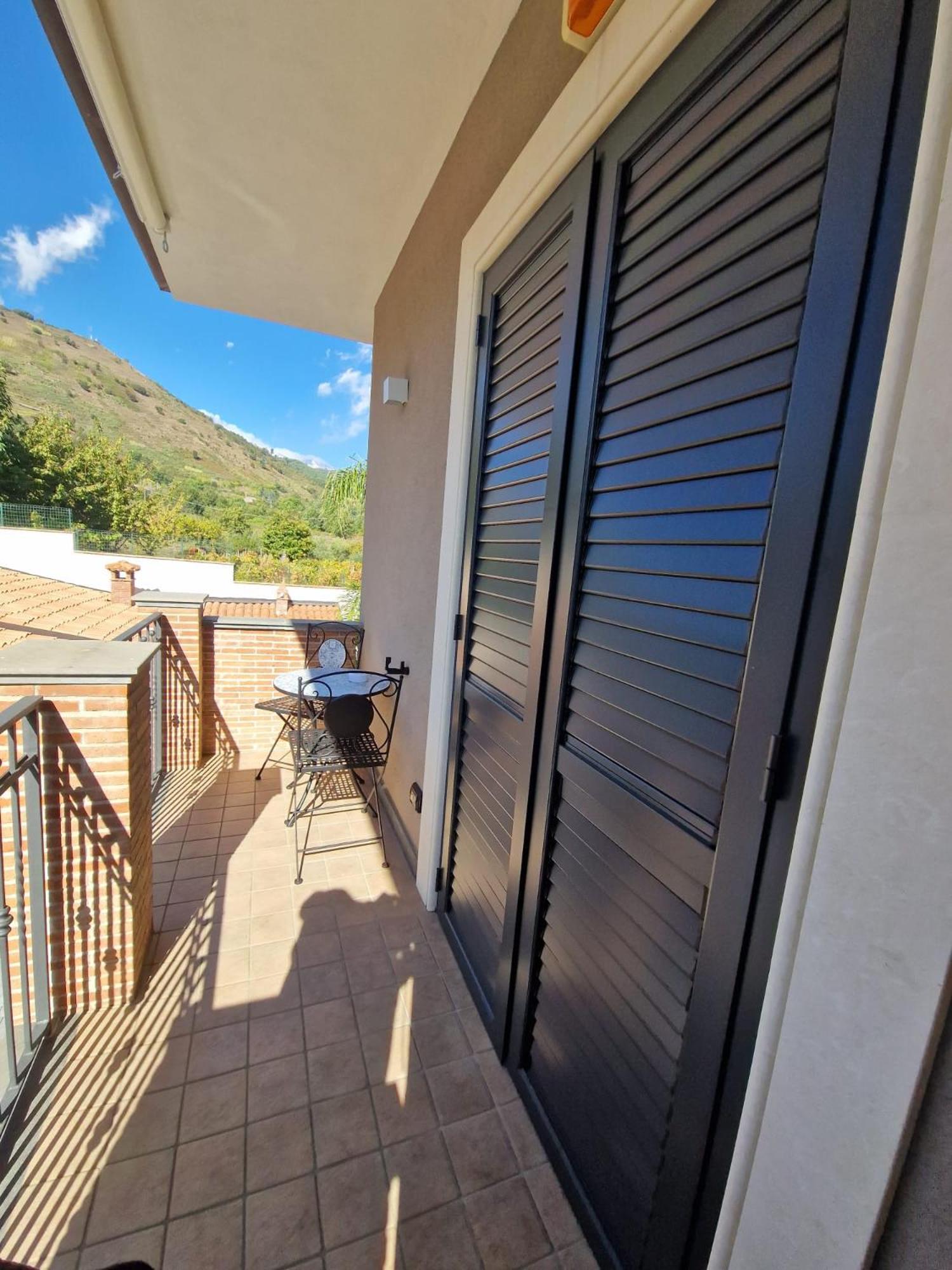 Bedda Mia Etna House B&B Трекастани Екстериор снимка