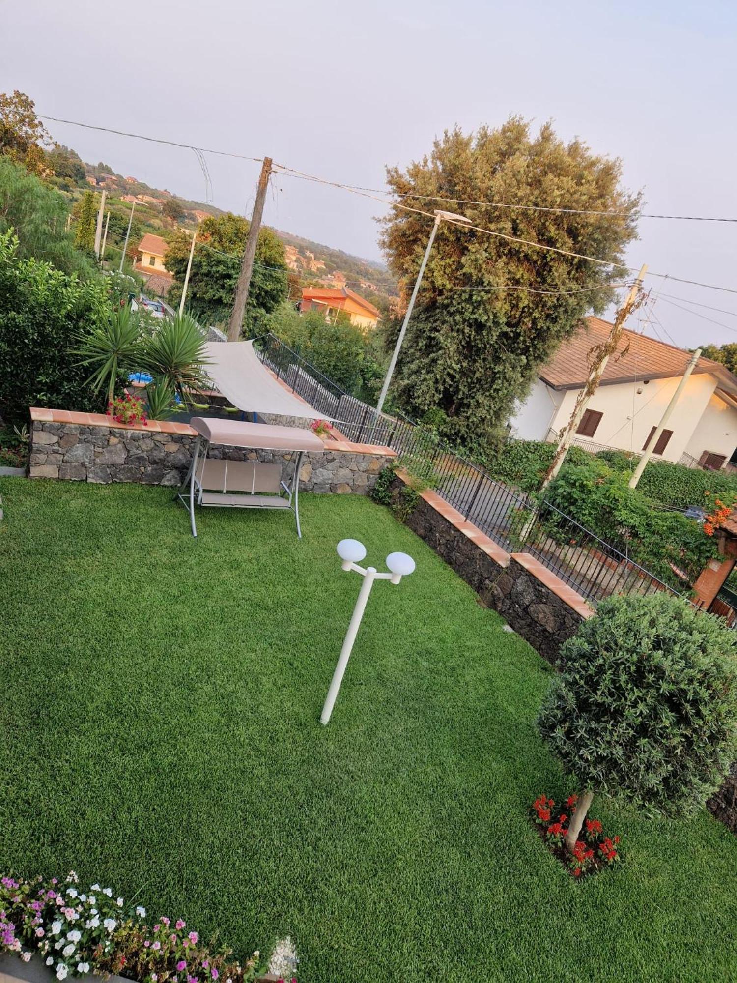 Bedda Mia Etna House B&B Трекастани Екстериор снимка